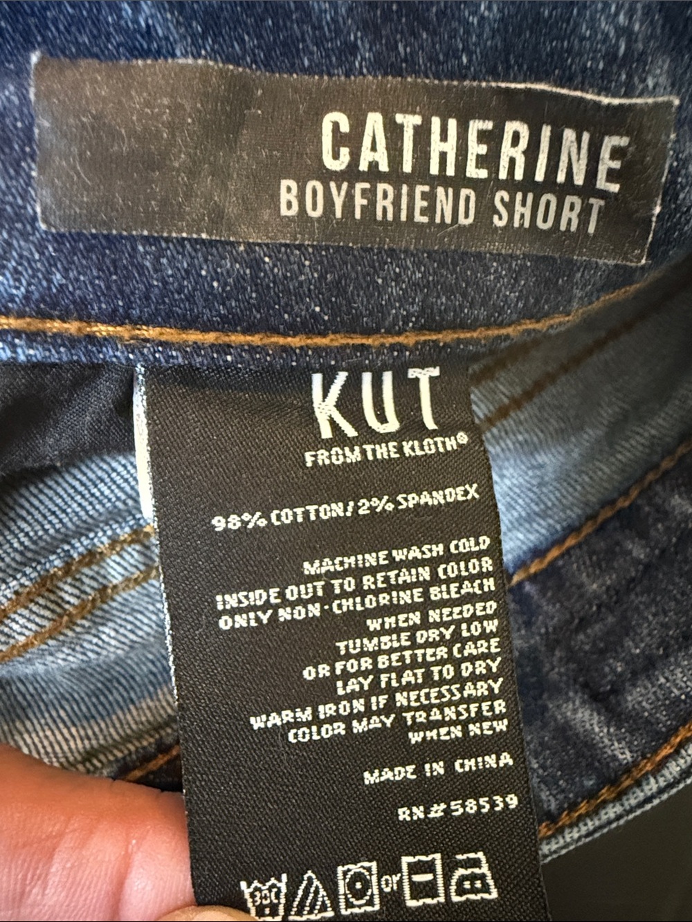 Kut from the Kloth Catherine Boyfriend Rolled Hem Mid-Rise Denim Shorts in Blue - Picture 7 of 7